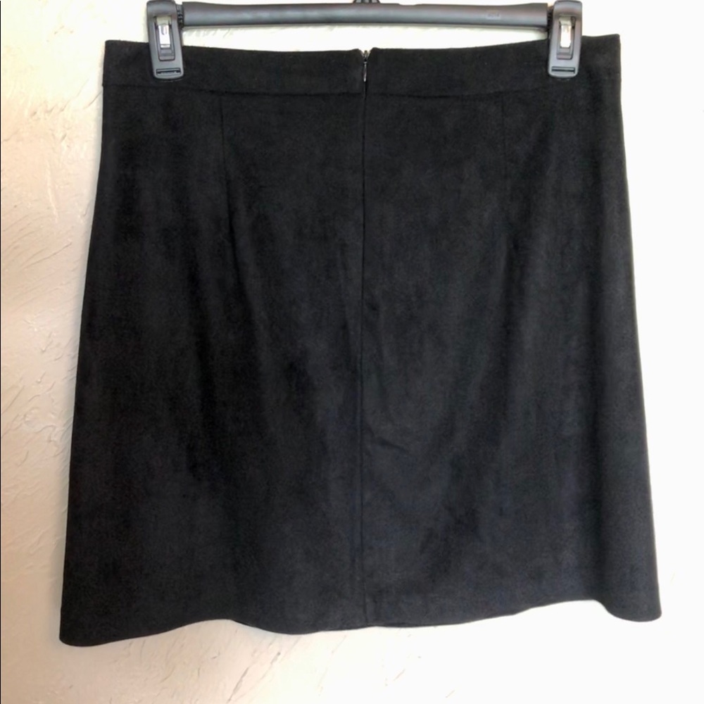 Black Velvet Mini Skirt with Pleat
